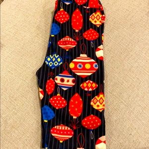 Youth L/XL Christmas leggings
